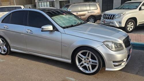 مرسيدس بنز 200 Mercedes Benz C 200AMG