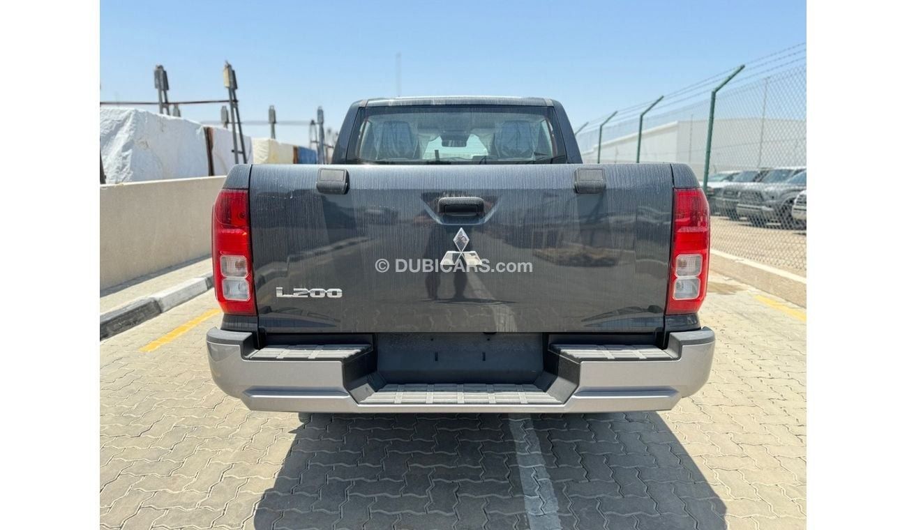 ميتسوبيشي L200 GL 2.4 Petrol 4x4