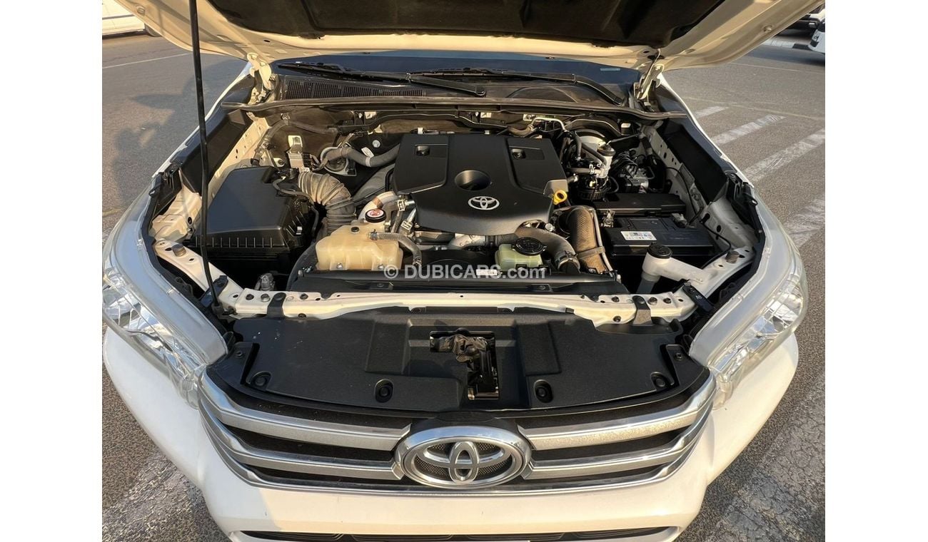 تويوتا هيلوكس 2021 TOYOTA HILUX 2.8L V4 **DIESEL** MANUAL TRANSMISSION  + POWER WINDOW + 4X4  - DOUBLE CABIN - wit