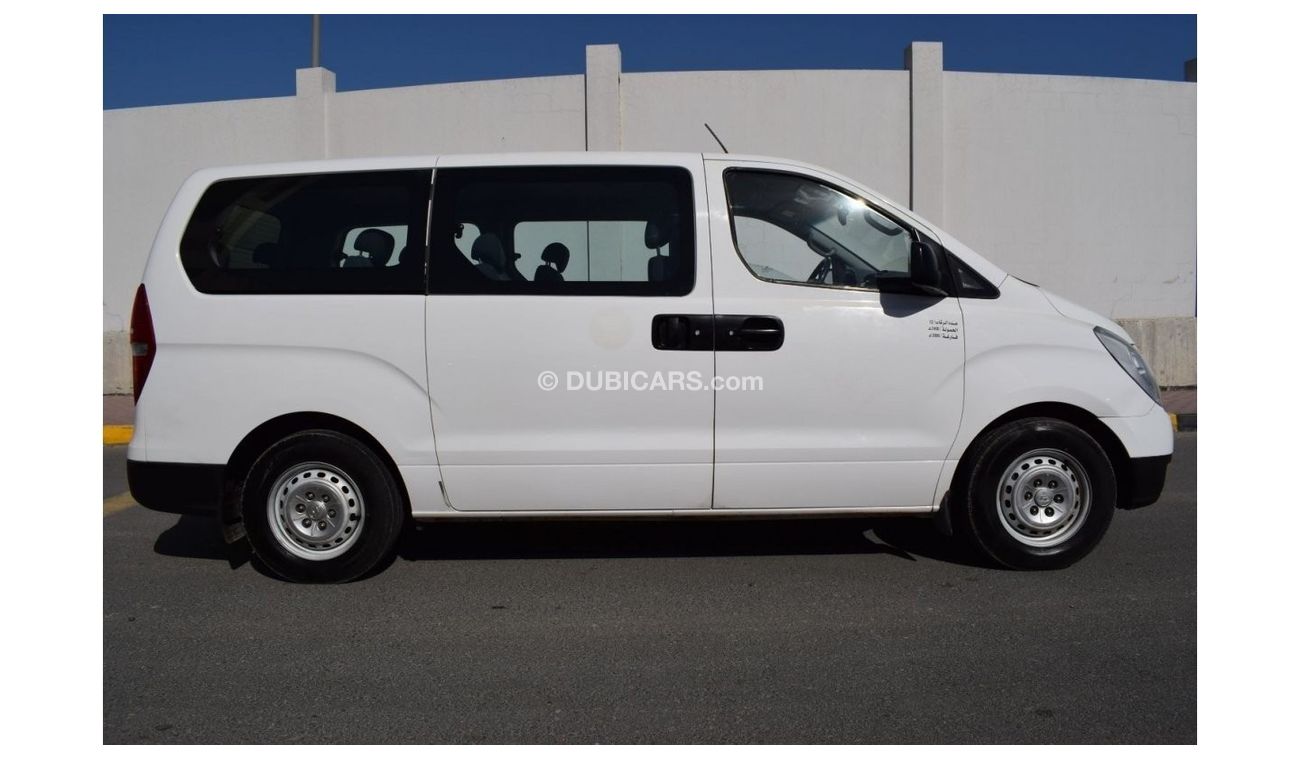 Hyundai H-1 Std HYUNDAI H1 12 SEATER PASSENGER VAN, MODEL:2016. FREE OF ACCIDENT