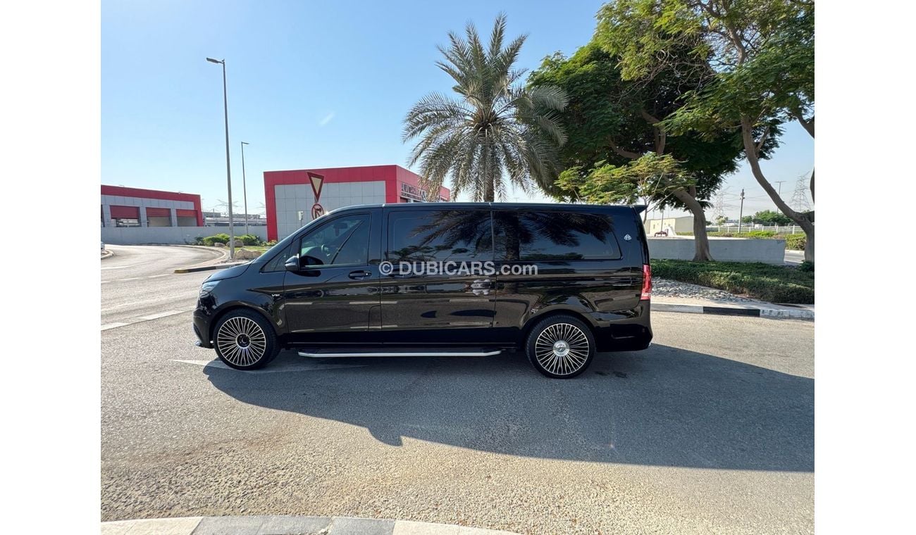 مرسيدس بنز V 250 MERCEDES-BENZ V250 MAYBACH KIT GCC SPEC