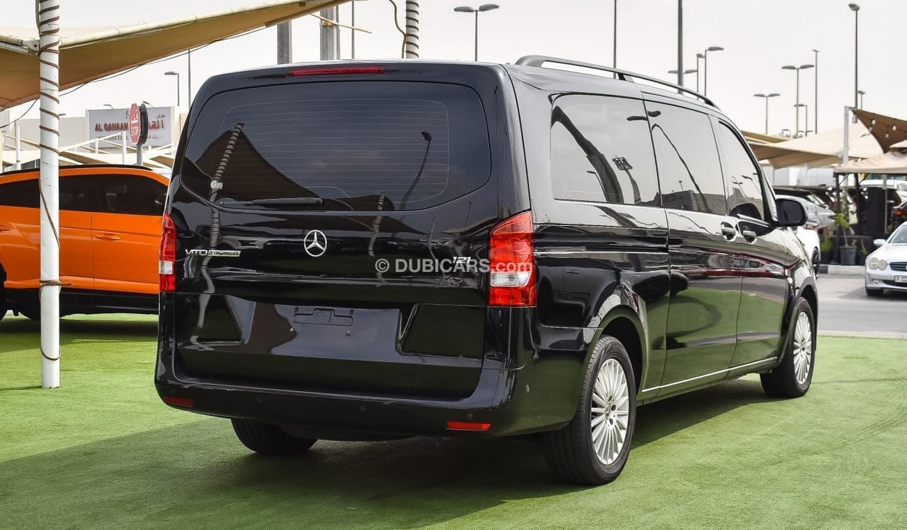 Mercedes-Benz Vito Tourer , 121