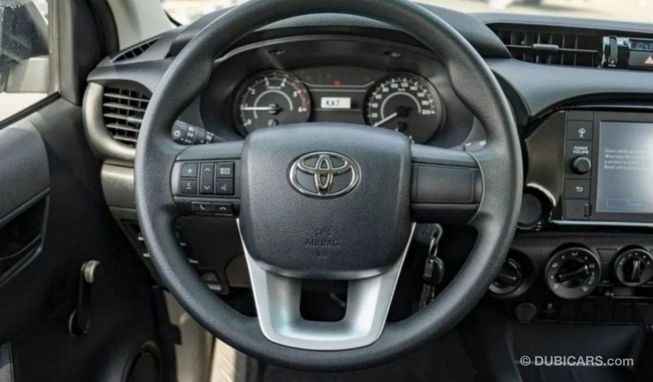 Toyota Hilux Toyota Hilux 2.4L diesel basic option manual 2024