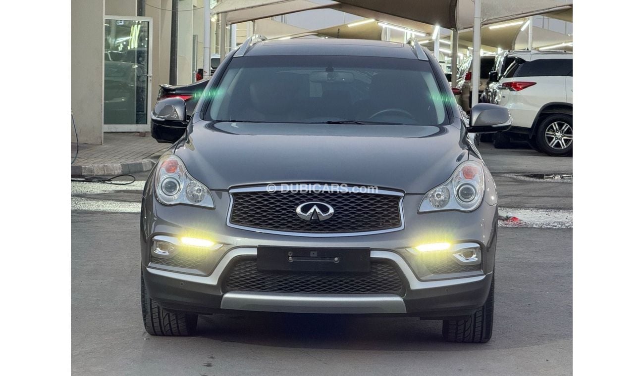 إنفينيتي QX50 2.0T Luxe (FWD)