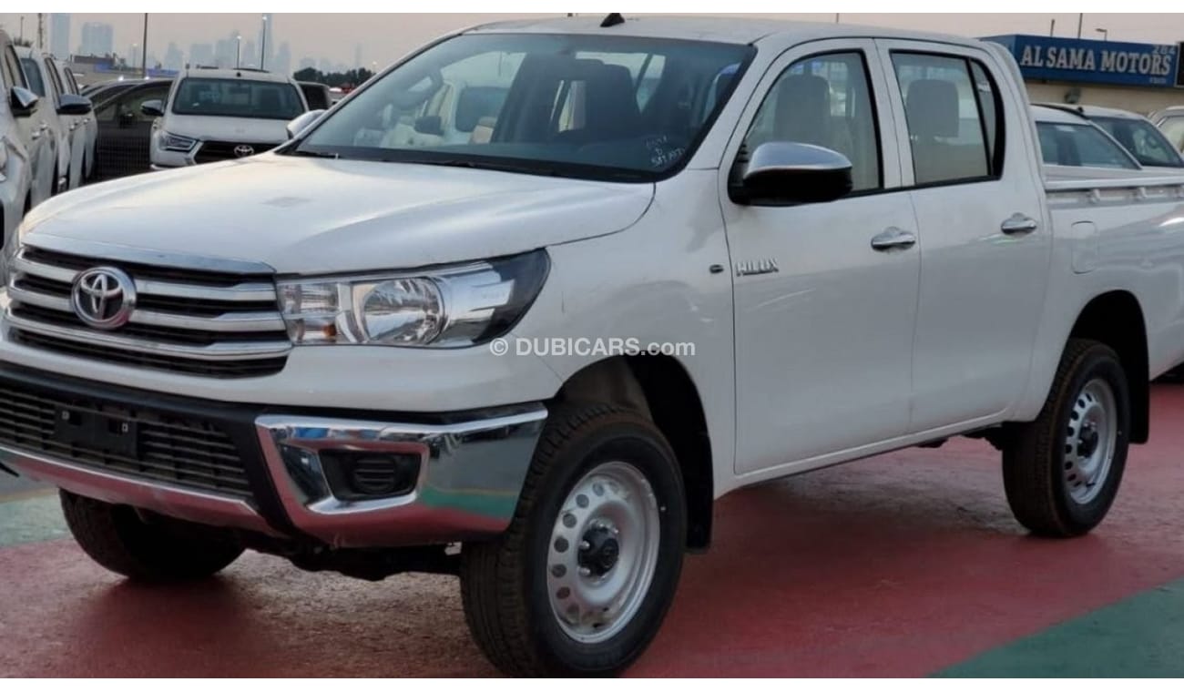 تويوتا هيلوكس double cabin 2.4 Diesel ,,,4X4,,, white color Black interior 2024 Basic option