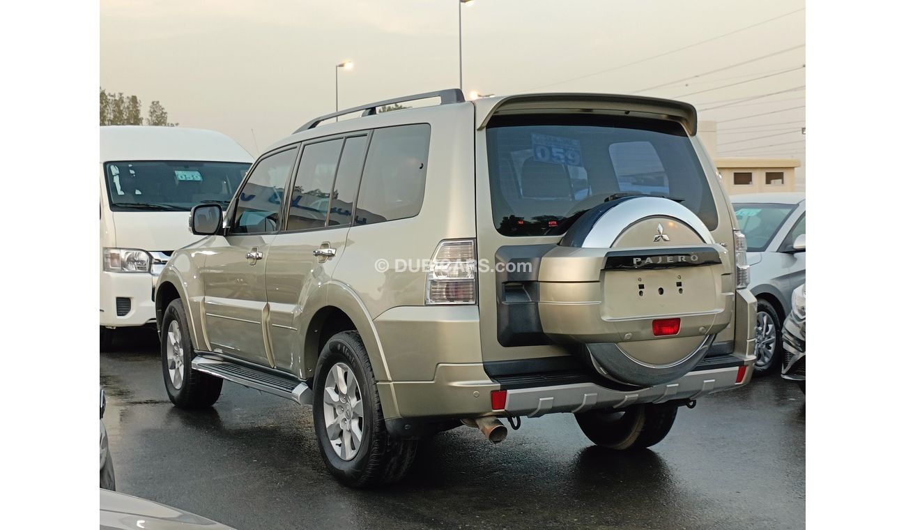 Mitsubishi Pajero 3.5L PETROL / DRIVER POWER SEAT / LEATHER SEATS / FULL OPTION (LOT # 702504)