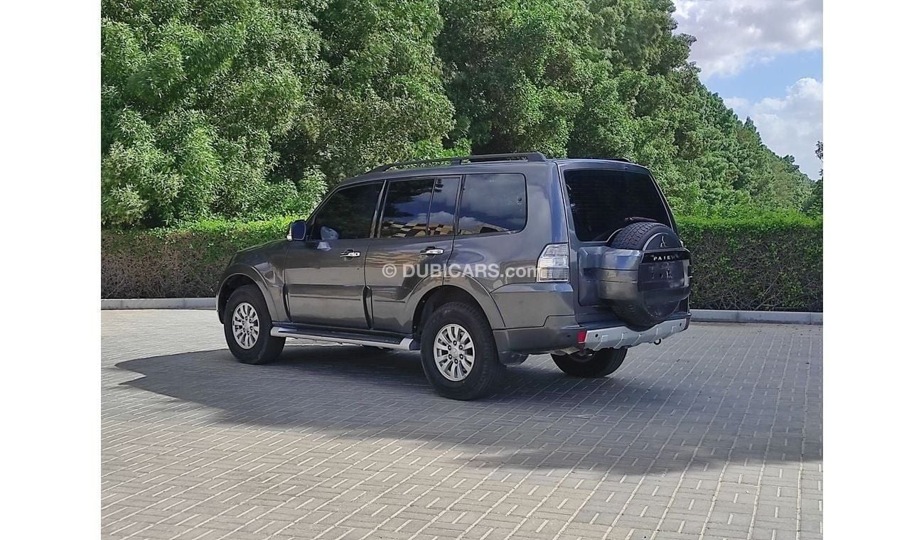 ميتسوبيشي باجيرو GLS 3.5L (186 HP) (7 Seater) Mitsubishi pajero 2013  full automatic