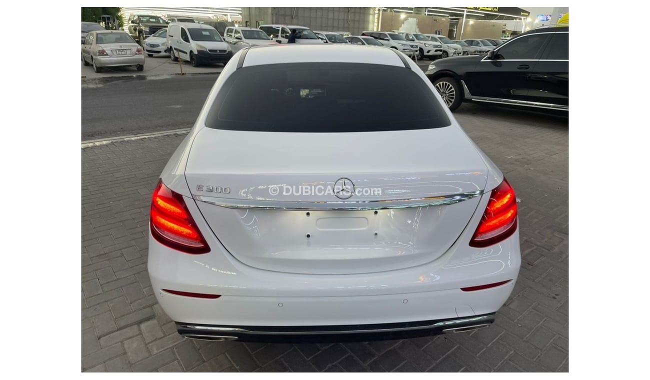 Mercedes-Benz E300 Std Mercedes Benz E 300 2019 Korea Specs