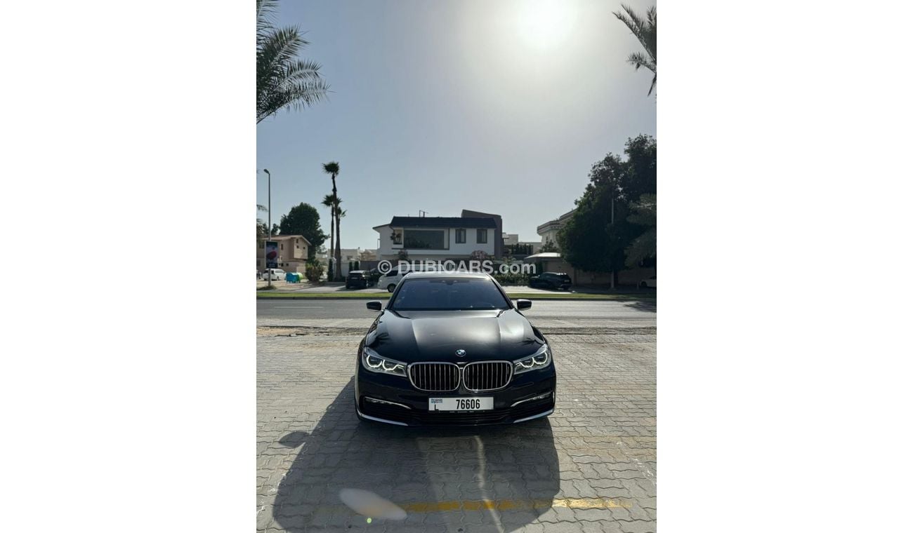 بي أم دبليو 730Li Luxury 2.0L