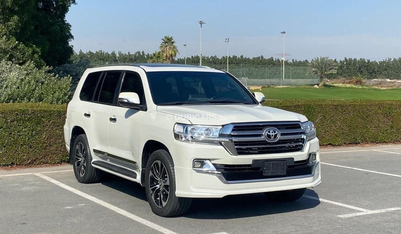 Toyota Land Cruiser EXR 5.7L 4WD