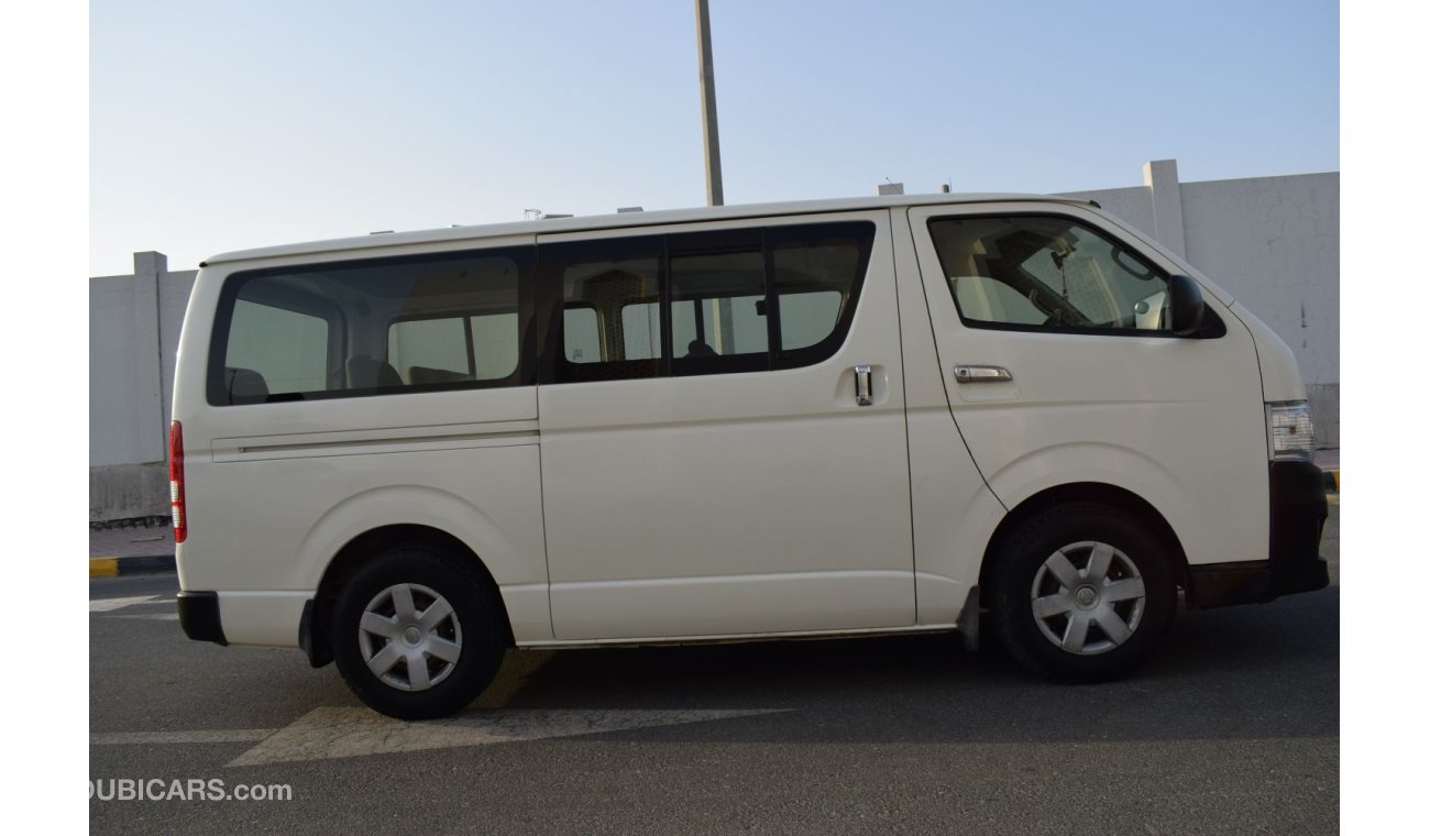 Toyota Hiace GL - Standard Roof Toyota Hiace Bus 13 seater, Model:2013. Excellent condition