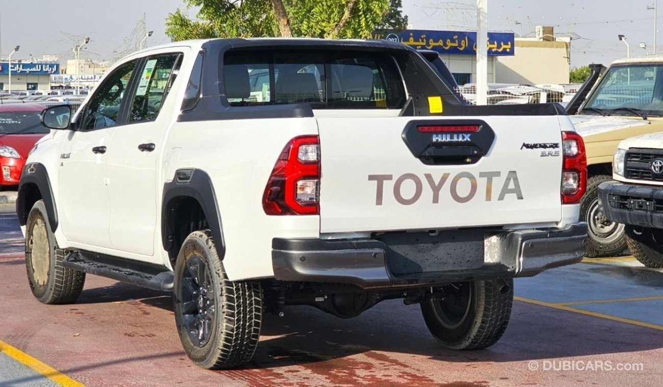 Toyota Hilux Toyota Hilux Adventure 4.0L Petrol Full option AT MY2024-WHITE GCC SPECS