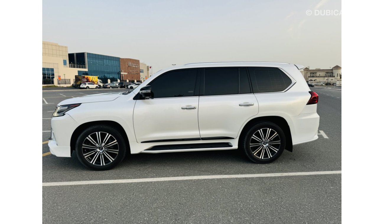 Lexus LX570 Signature