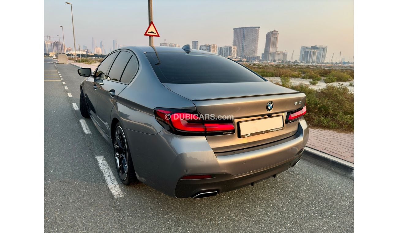 بي أم دبليو 530i BMW 530i/M Sport kit/Gcc spec/Warranty and Service contract