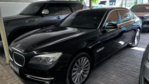 بي أم دبليو 730Li Executive 3.0L