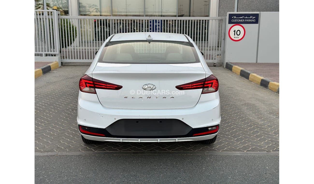 Hyundai Elantra GL GCC