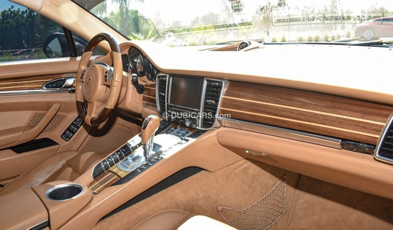 Porsche Panamera 2015 - GCC - Fully loaded