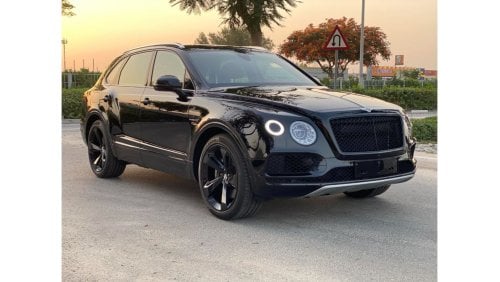 Bentley Bentayga Signature GCC SPEC LESS KM NEAT AND CLEAN