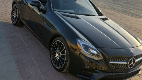 Mercedes-Benz SLC 300 Std 2.0L