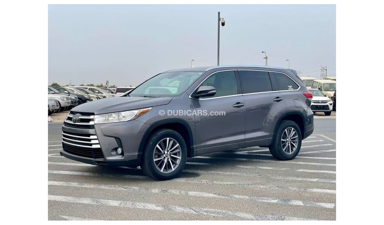 Toyota Highlander 2017 Toyota Highlander XLE 3.5L V6 Full Option - 7 Leather Seats - Trunk Auto - 39,000 Mileage