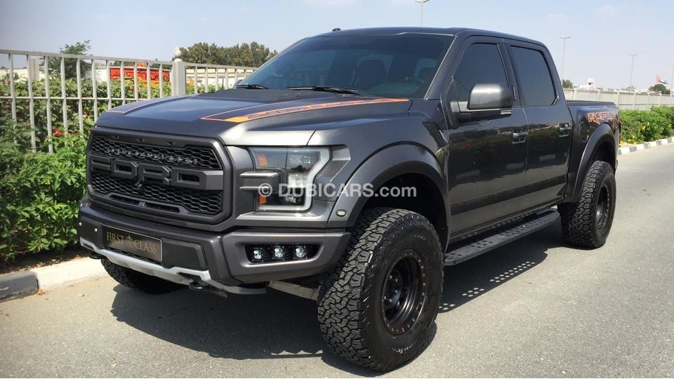 Used Ford Raptor 2017 for sale in Dubai - 214643