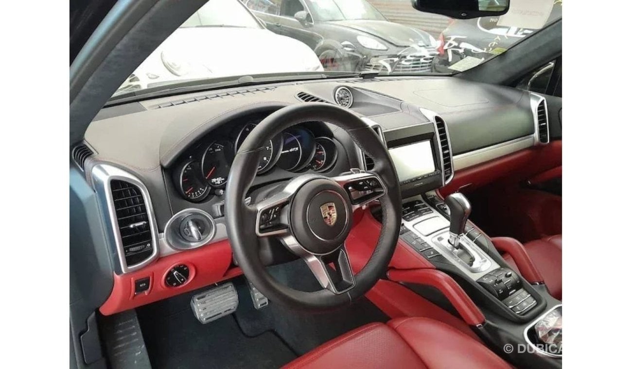 Porsche Cayenne PORSCHE CAYENNE GTS 3.6L 2016 SPORTS CHRONO PACKAGE WITH AIR SUSPENSION, PADDLE SHIFT AND MORE......