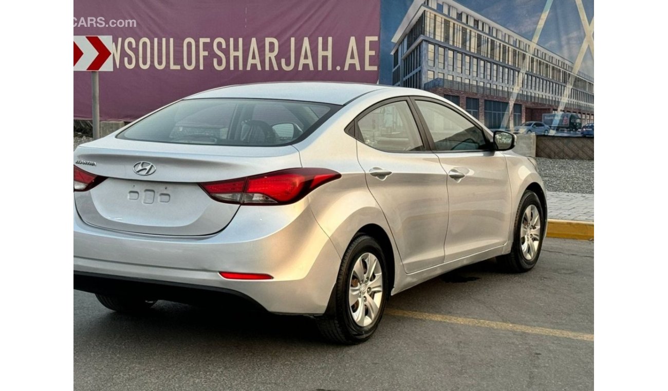 Hyundai Elantra GL In excellent condition inside and out