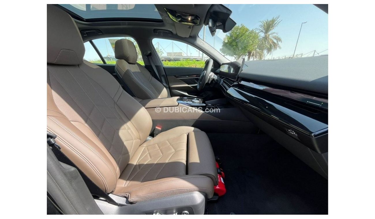 بي أم دبليو 520i BMW 520I 0KM GCC 2024