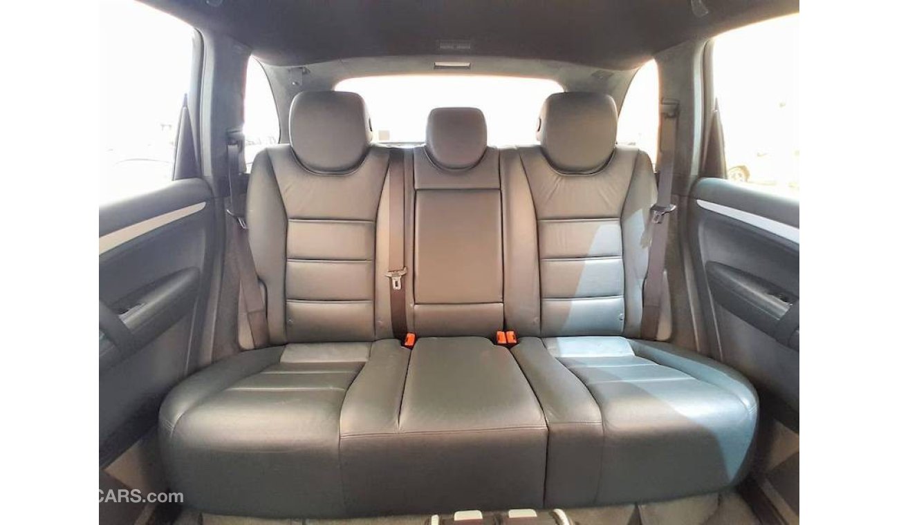 Porsche Cayenne PORSCHE CAYENNE TURBO 4.5L 2006 WITH SUNROOF, ELECTRIC LEATHER SEAT, T.V NAVIGATION AND MUCH MORE...