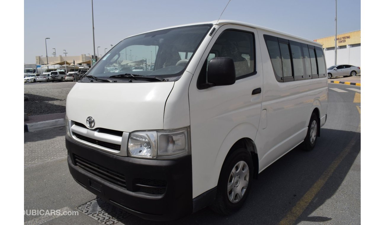 تويوتا هاياس Toyota Hiace Std Roof Bus, Model:2009. Excellent condition