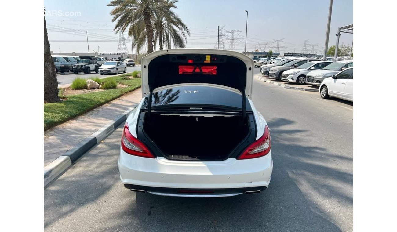 مرسيدس بنز CLS 550 Mercedes — Benz CLS 550 2012 Neat and clean