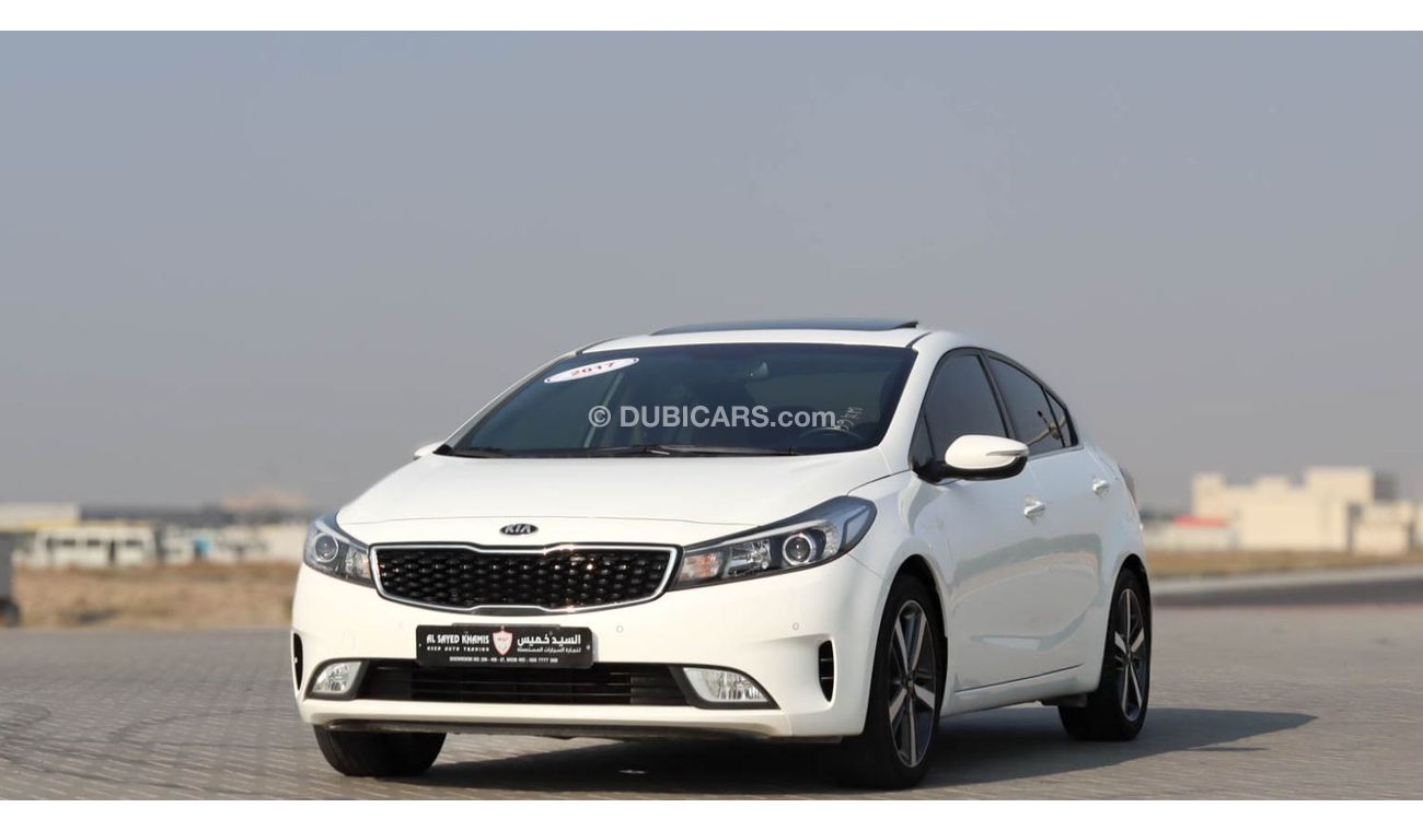 كيا سيراتو Top 1.6L Kia cerato 2.0L 2017 full option GCC accident free in excellent condition