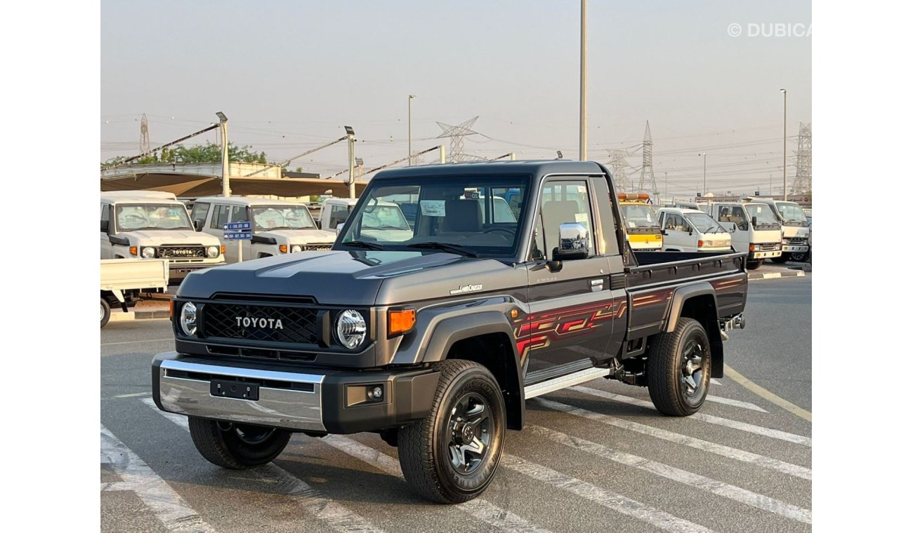 تويوتا لاند كروزر بيك آب LC79 SC PICKUP 4.0L AT