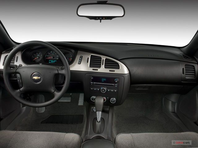 Chevrolet Monte Carlo interior - Cockpit