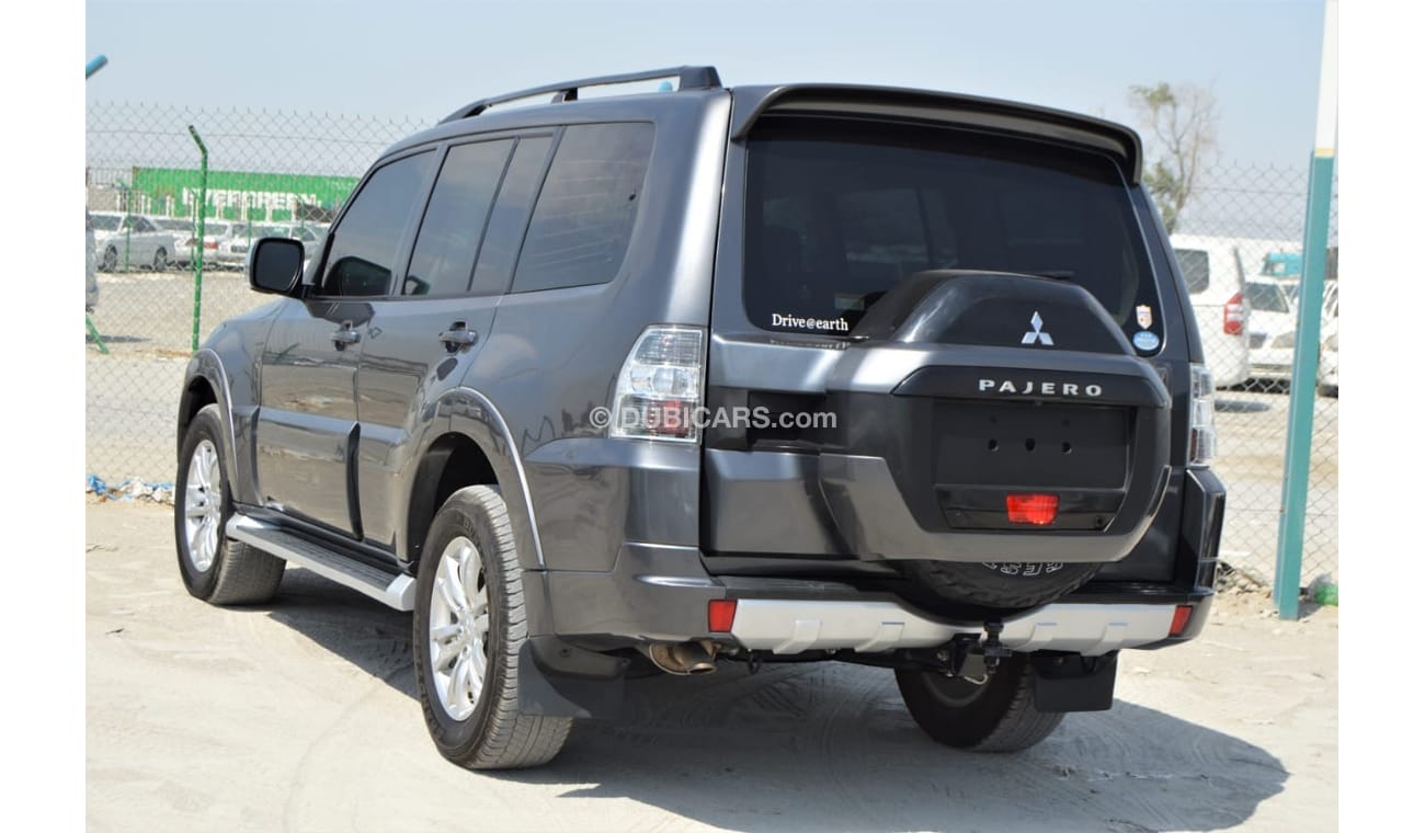 Mitsubishi Pajero Full option clean car accident free