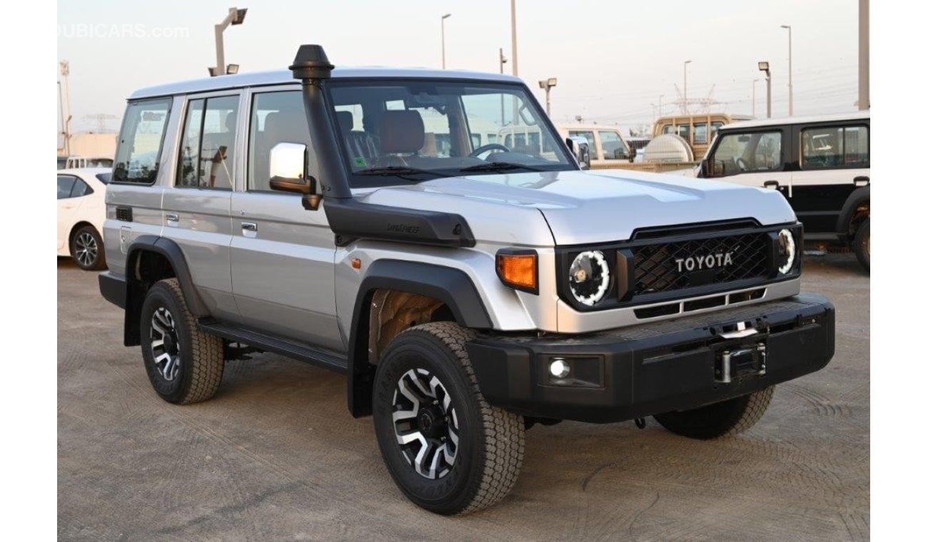 تويوتا لاند كروزر هارد توب 2024 TOYOTA LAND CRUISER 76 HARDTOP  LX-G V6 4.0L PETROL 5-SEATER AT