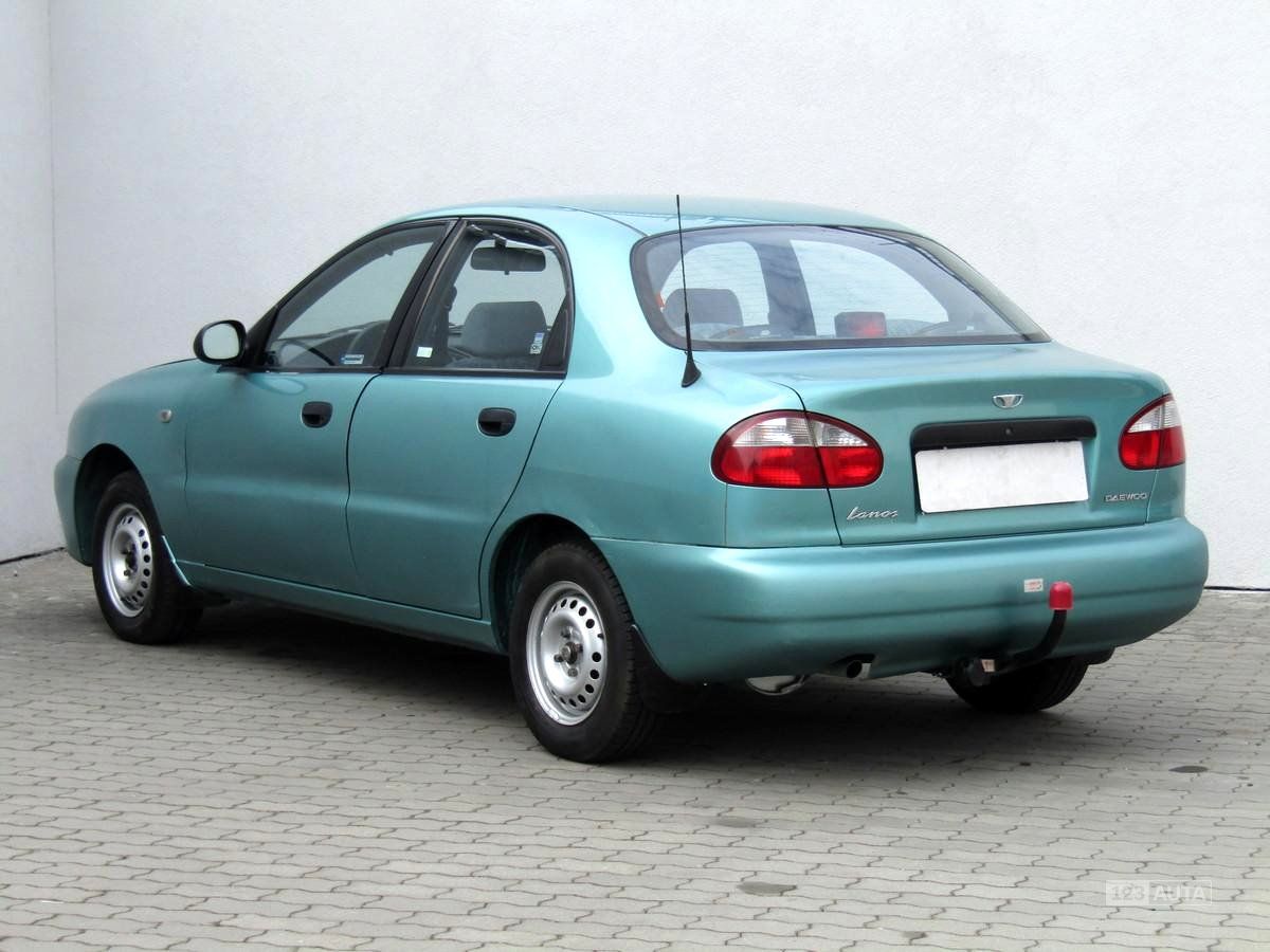 Daewoo Lanos exterior - Rear Right Angled