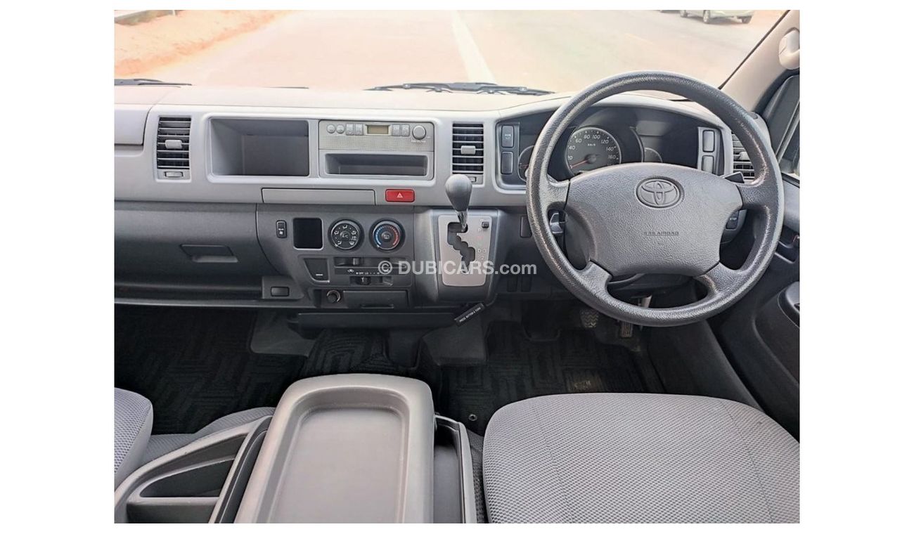 تويوتا هاياس TRH228-0001018 ||  TOYOTA HIACE (VAN)	2005	WHITE	CC2700	PETROL	RHD	AUTO	|| EXPORT ONTY