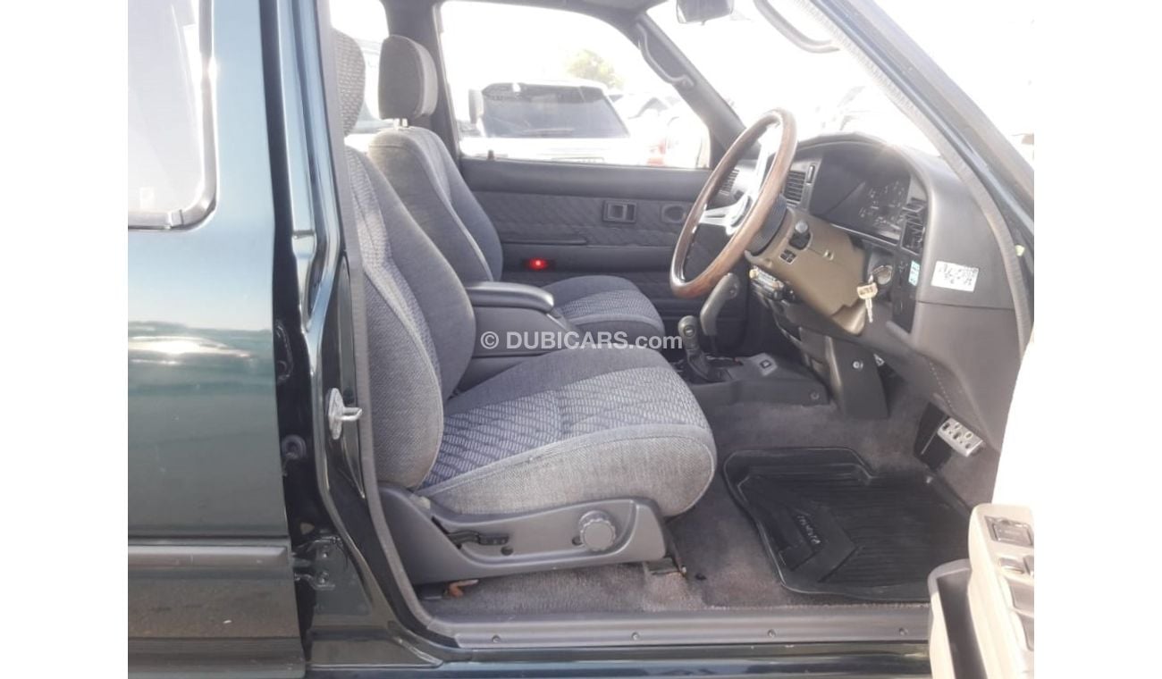 Toyota Hilux Toyota Hilux pickup RIGHT HAND DRIVE (Stock no PM 761)