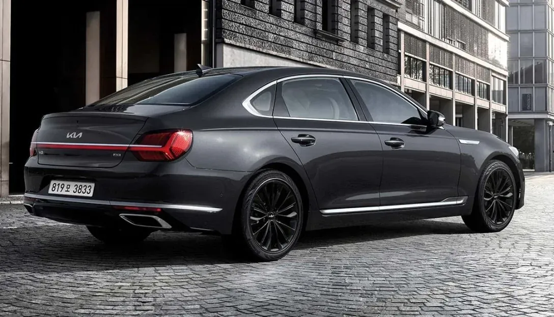 كيا K900 exterior - Rear Left Angled