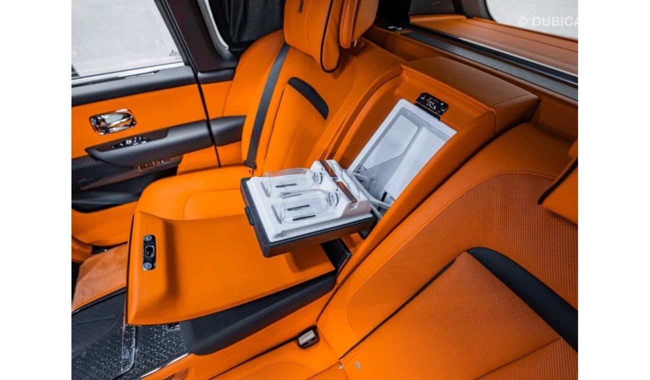 Rolls-Royce Cullinan 2024 Gcc warranty servis 0km full options