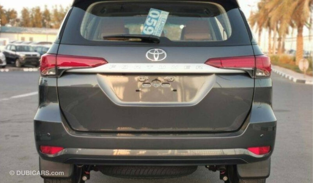 تويوتا فورتونر TOYOTA FORTUNER EXR 2.7P AT 4*4 MY 2023 GREY