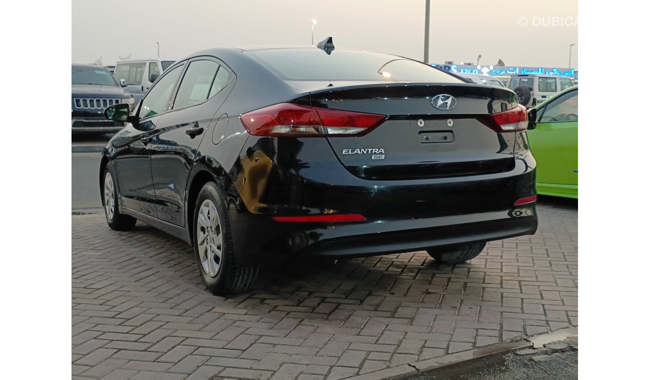 هيونداي إلانترا 2.0L PETROL / US SPECS / LOOKS LIKE NEW (LOT # 108578)