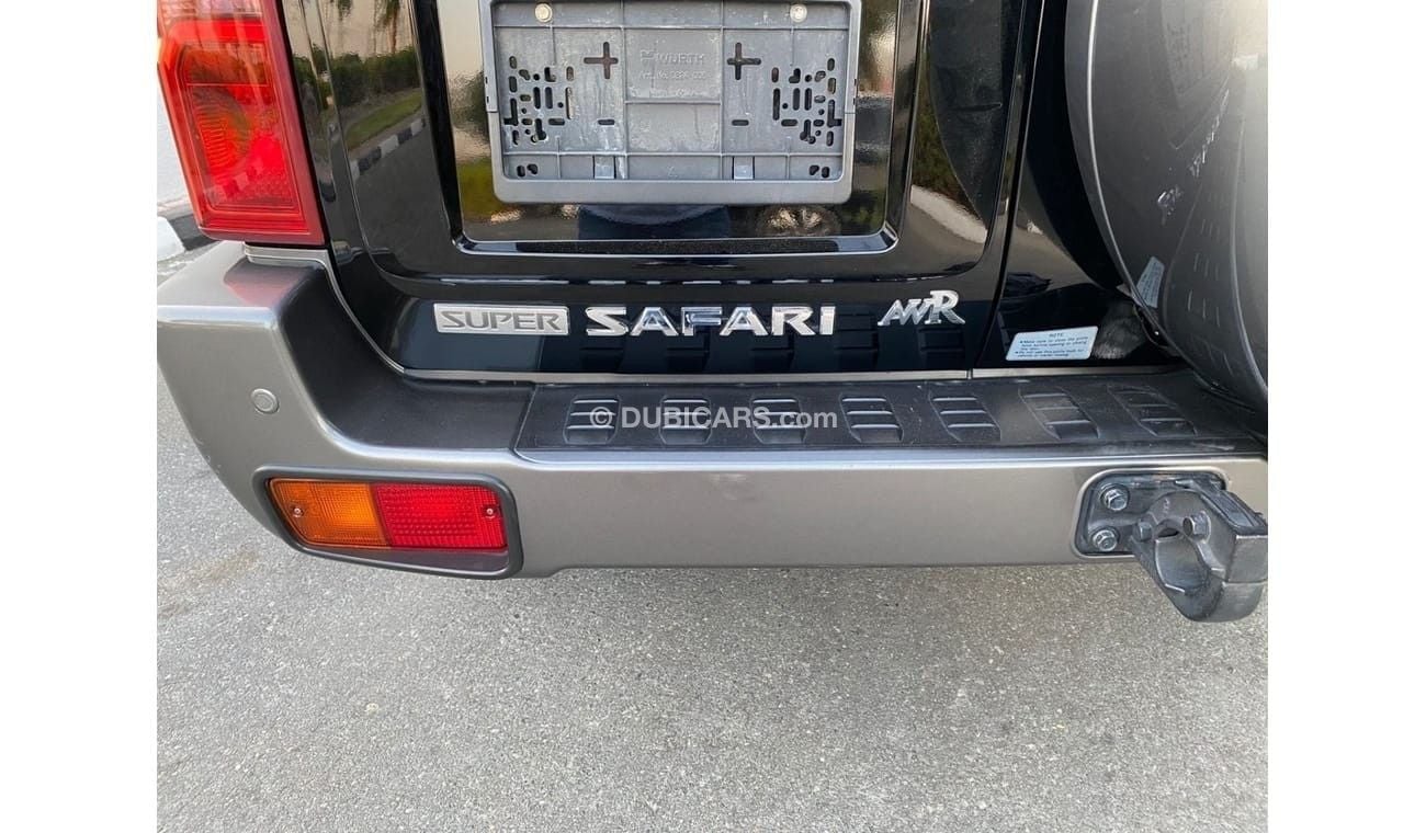 Nissan Patrol Super Safari