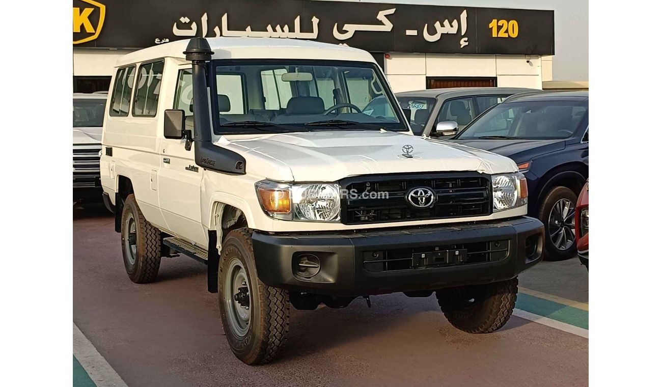 Toyota Land Cruiser Hard Top LC78 / 4.2 Diesel / Diff. Lock / Leather Seats / Power Window (Code # 67898)