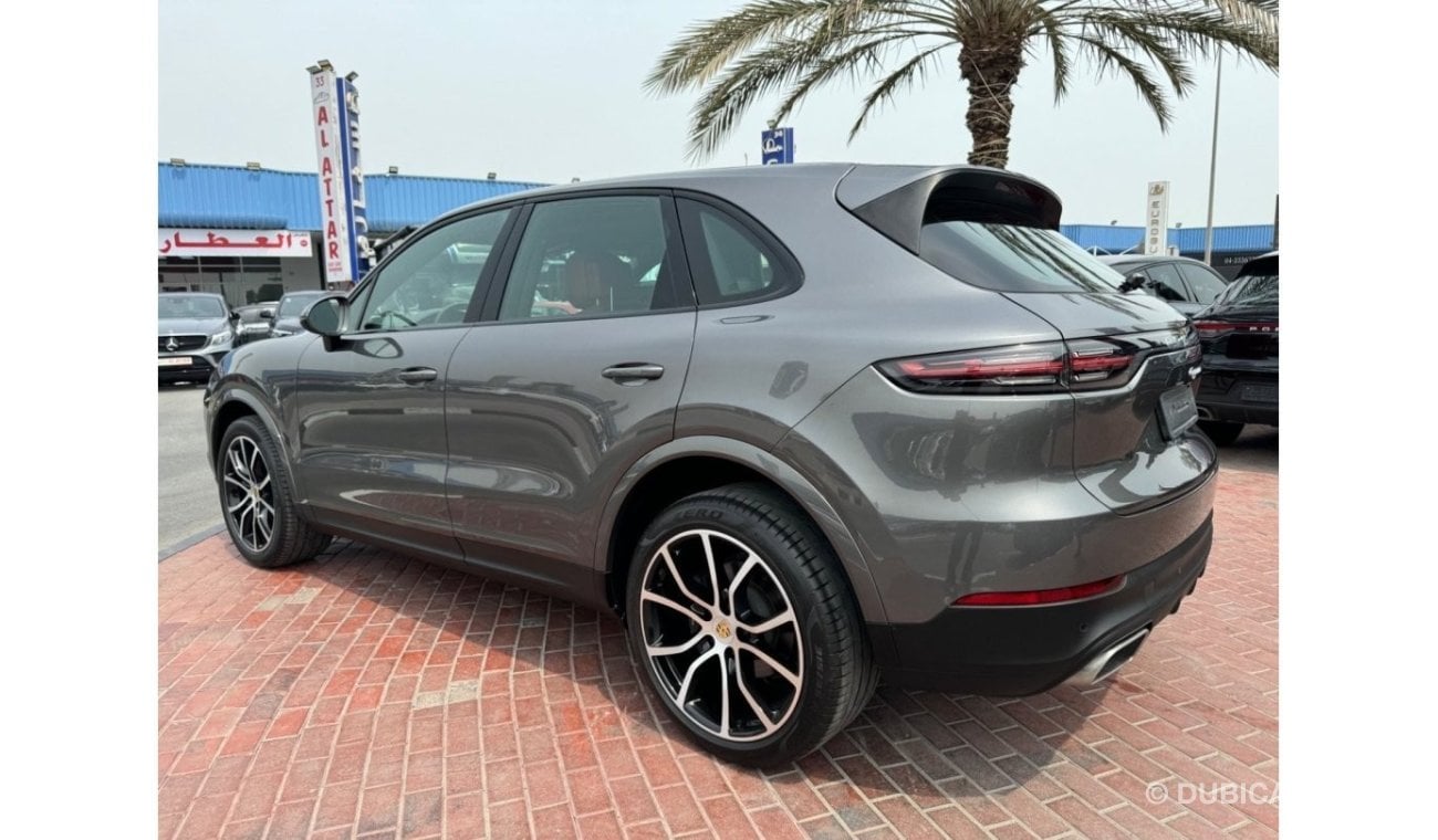 Porsche Cayenne Std Gcc