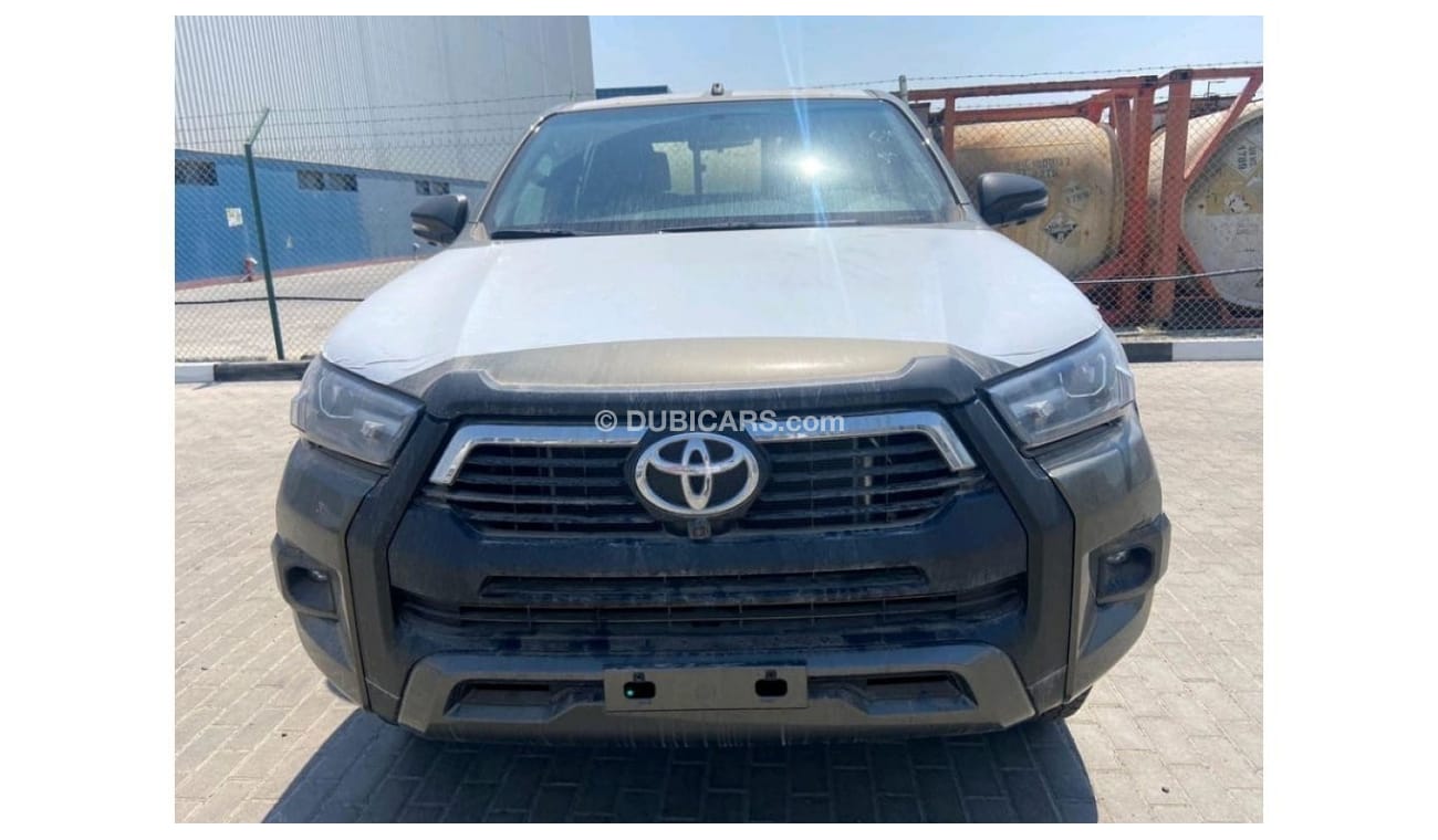 تويوتا هيلوكس TOYOTA HILUX 4.0L PETROL A/T ADVENTURE BRONZE COLOR