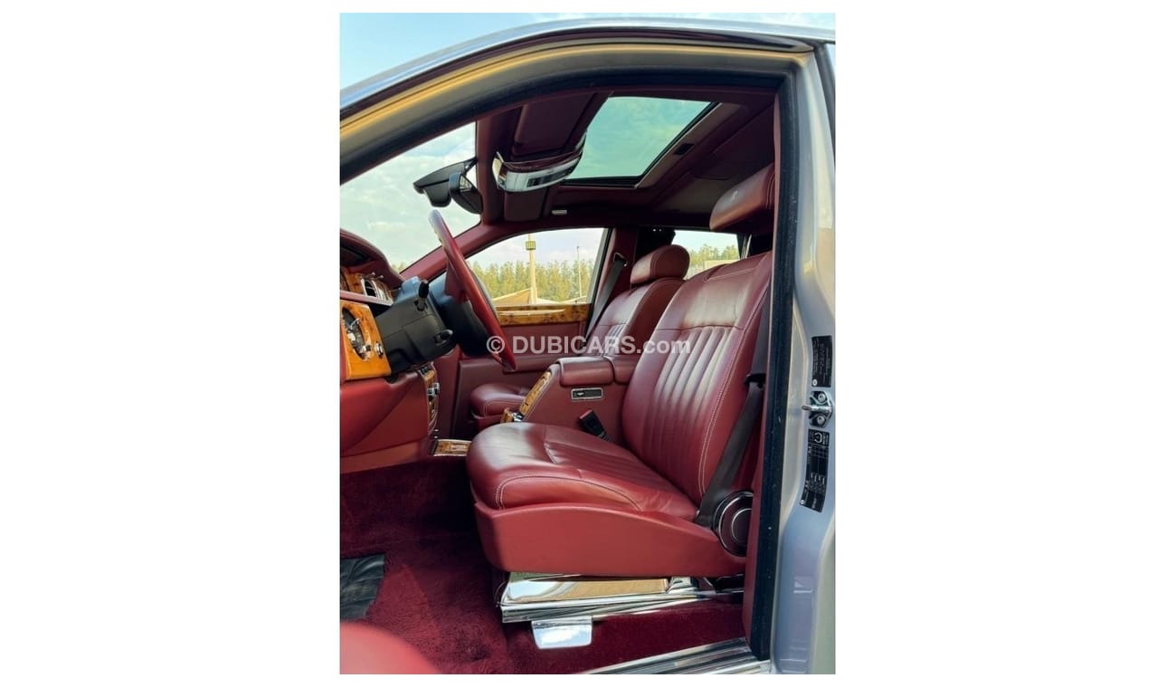 Rolls-Royce Phantom Rolls Royce PHANTOM GCC 2010 V12 TOP OPTION  Full agency service history  3 original keys + 3 button