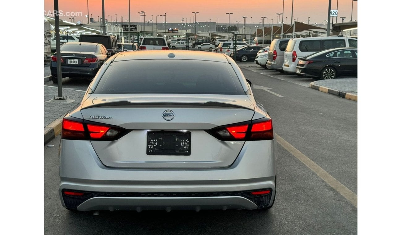 Nissan Altima SV Very good condition inside and outside