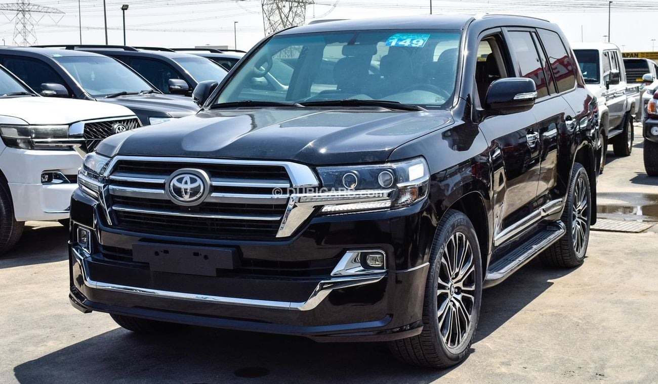 Toyota Land Cruiser left hand drive facelifted to new design maximum upgraded with best quality accessories for export o